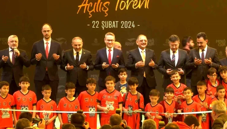 Başakşehir’de Altınşehir Millet Bahçesi açıldı