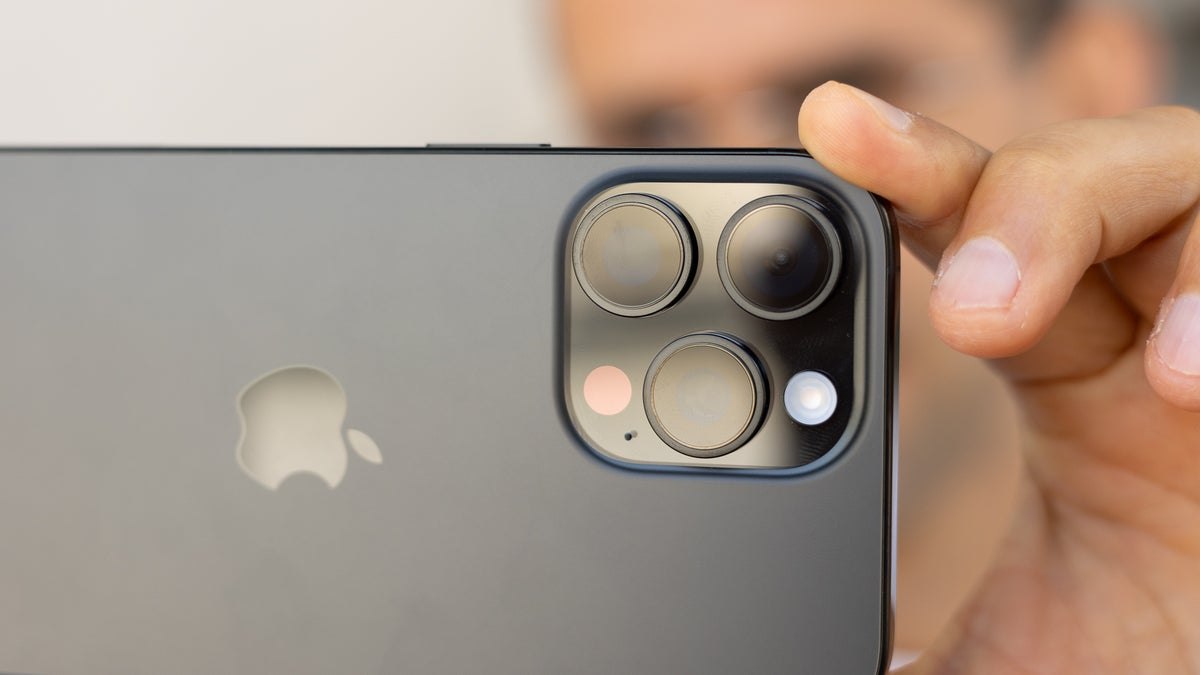 iPhone 18 Pro’nun değişken diyaframlı kameraya sahip olacağı söyleniyor